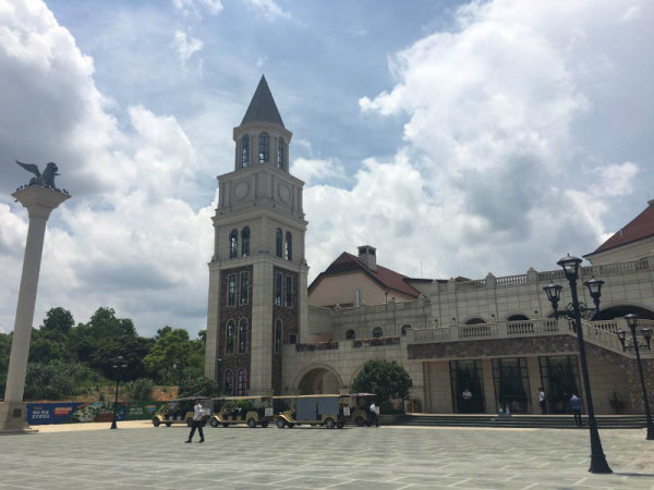 美的鹭湖森林度假区 置业首选 首付两成 精装修