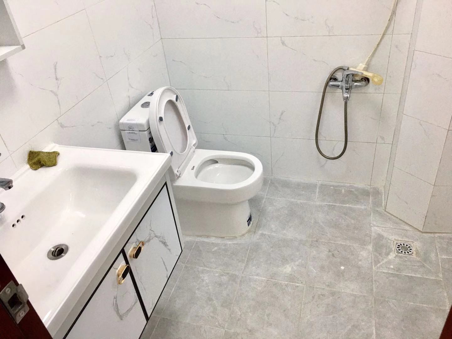 广州白天鹅公安宿舍二手房房源图片