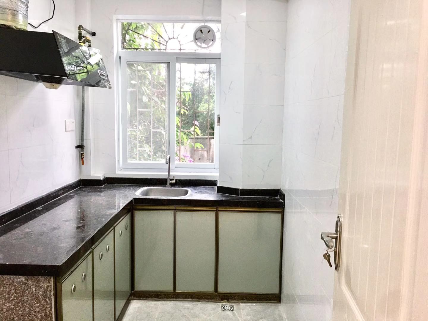 广州白天鹅公安宿舍二手房房源图片