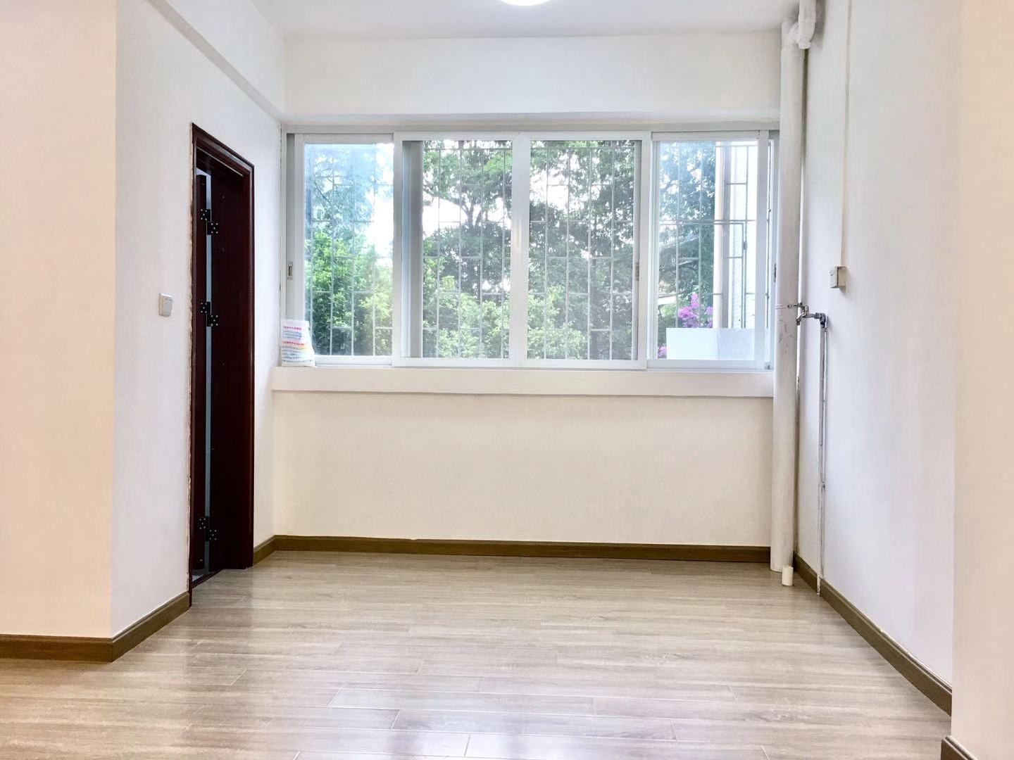 广州白天鹅公安宿舍二手房房源图片