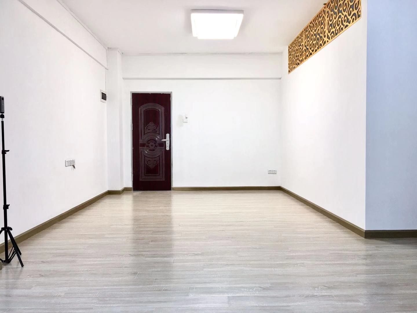 广州白天鹅公安宿舍二手房房源图片