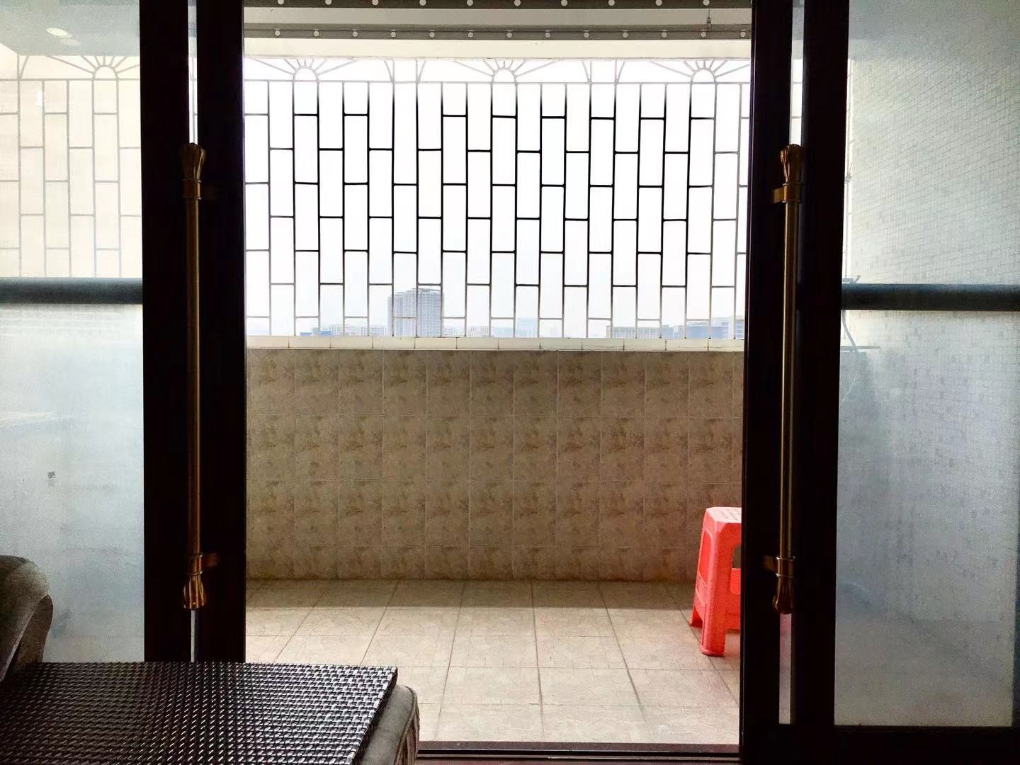 广州白天鹅公安宿舍二手房房源图片