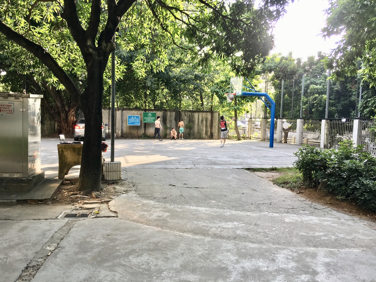 广州白天鹅公安宿舍二手房房源图片