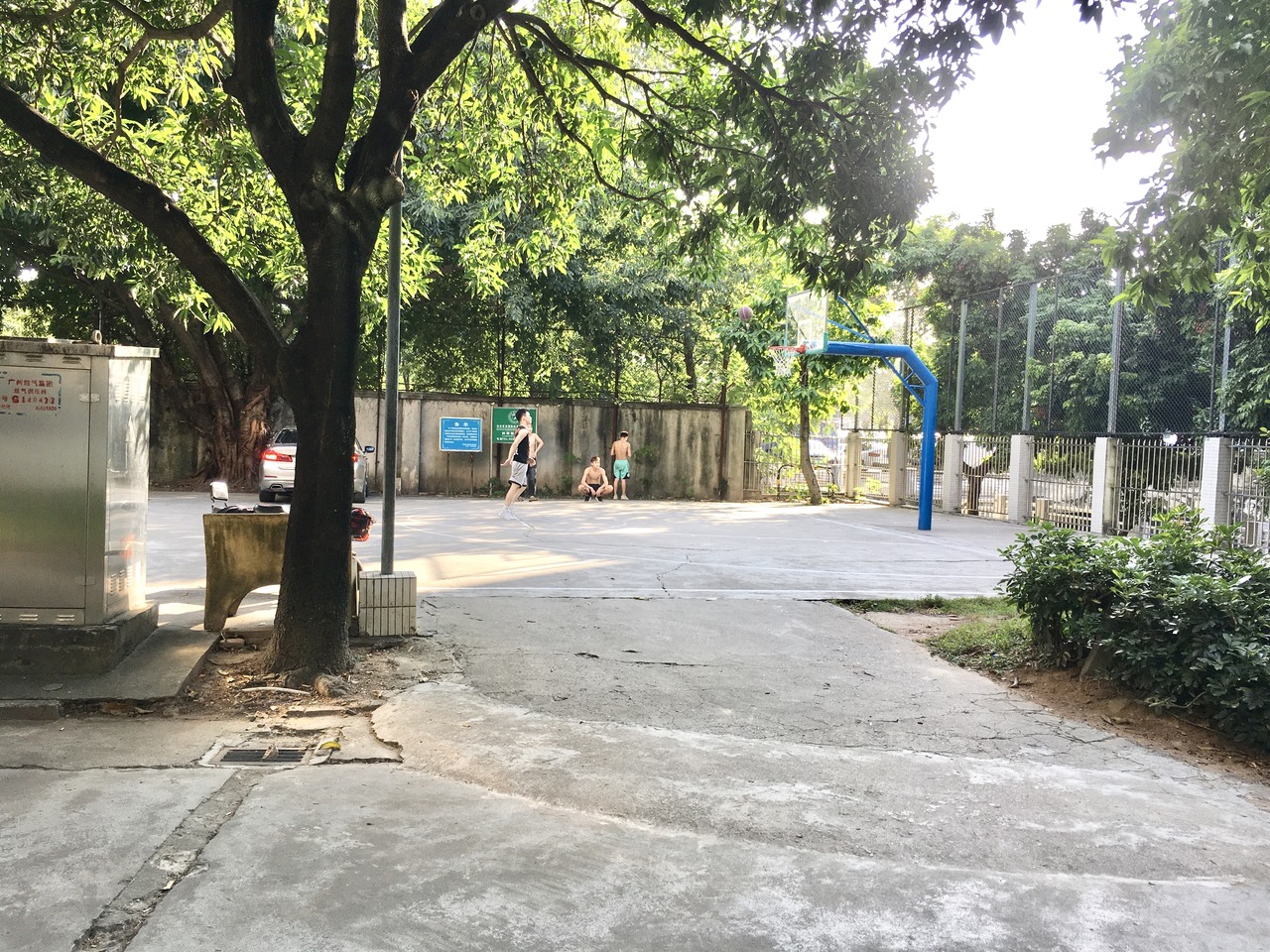 广州白天鹅公安宿舍二手房房源图片