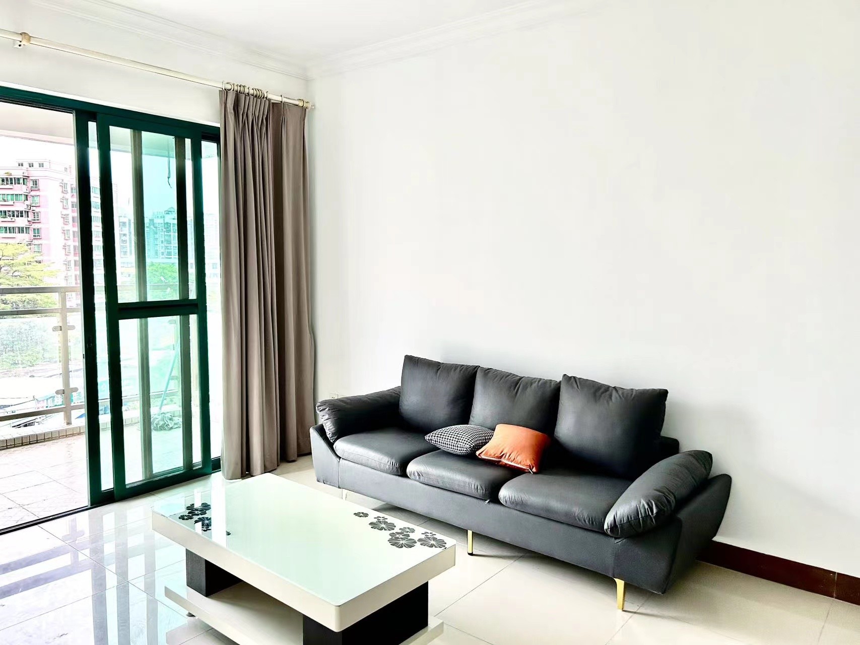 广州广州白天鹅花园二手房房源图片