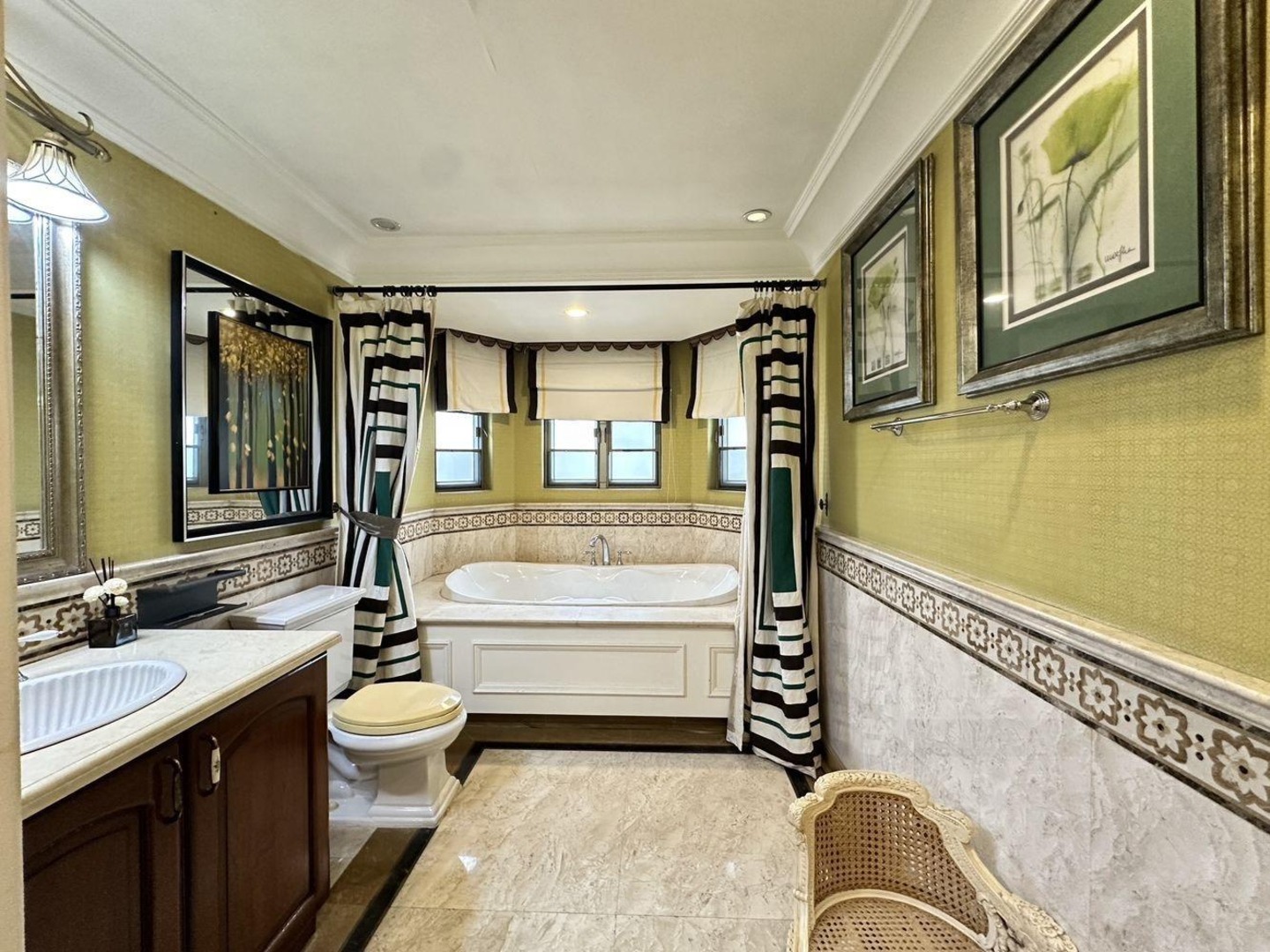 广州碧桂园凤凰城凤天苑(别墅)二手房房源图片