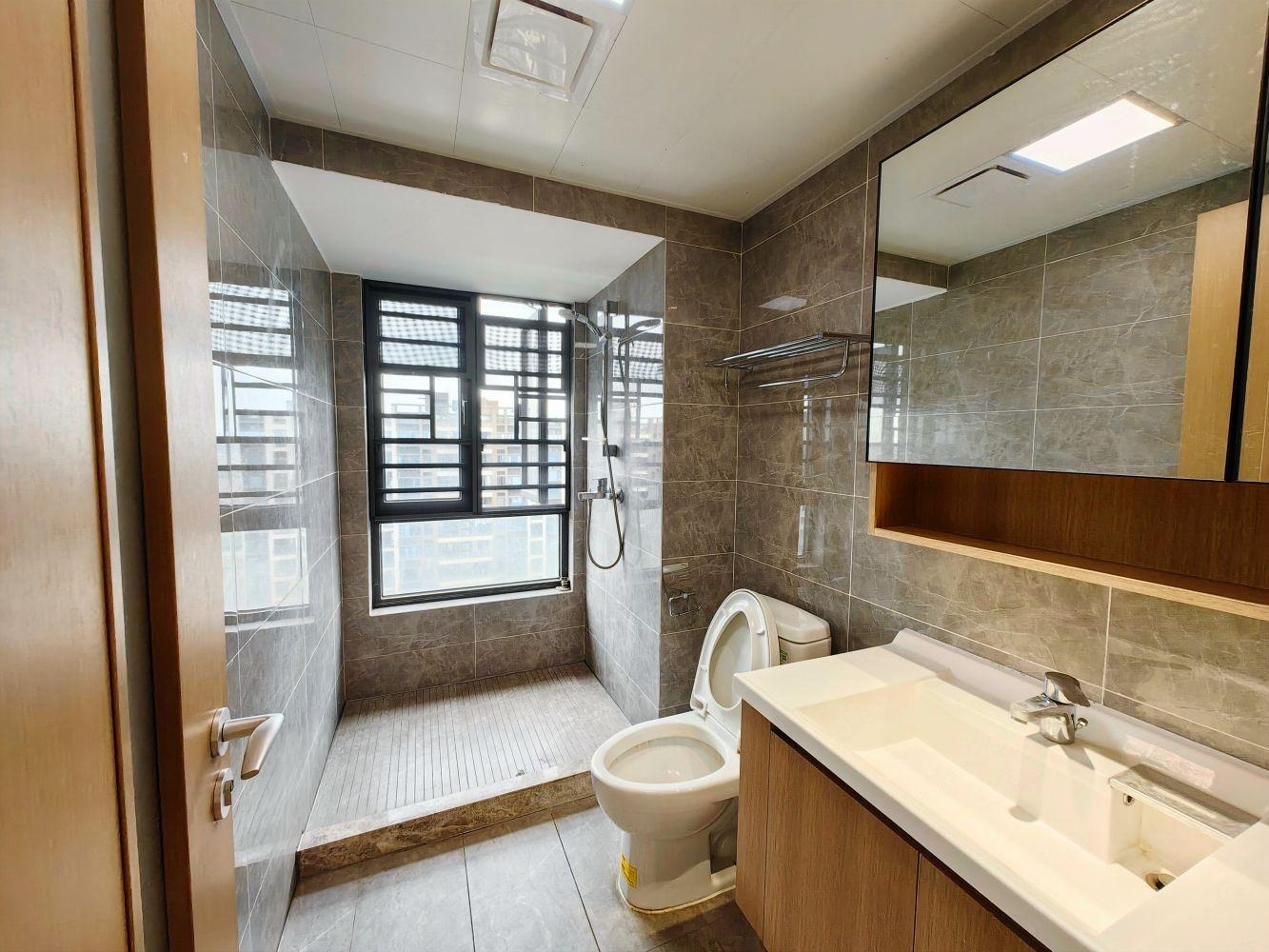 广州卓越万科朗润园二手房房源图片