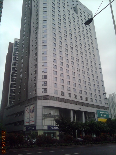 昌岗双地铁富盈国际大厦175方有间隔带办公家具看房方便