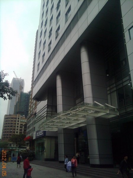 昌岗双地铁富盈国际大厦175方有间隔带办公家具看房方便